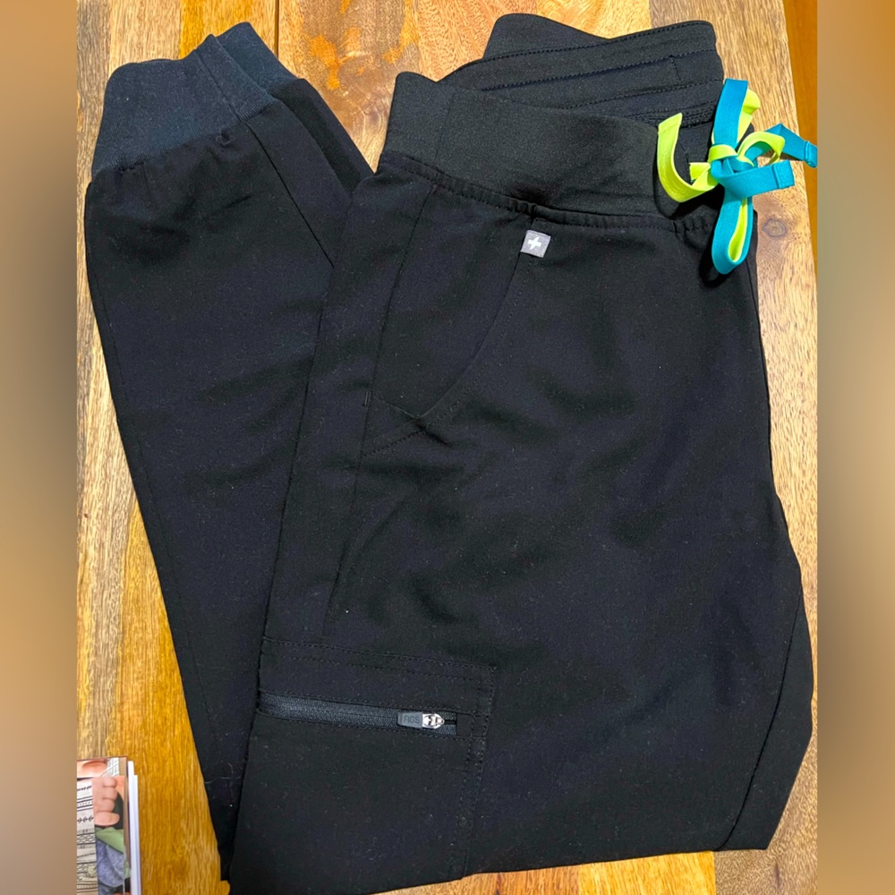 Figs Zamora Petite Joggers